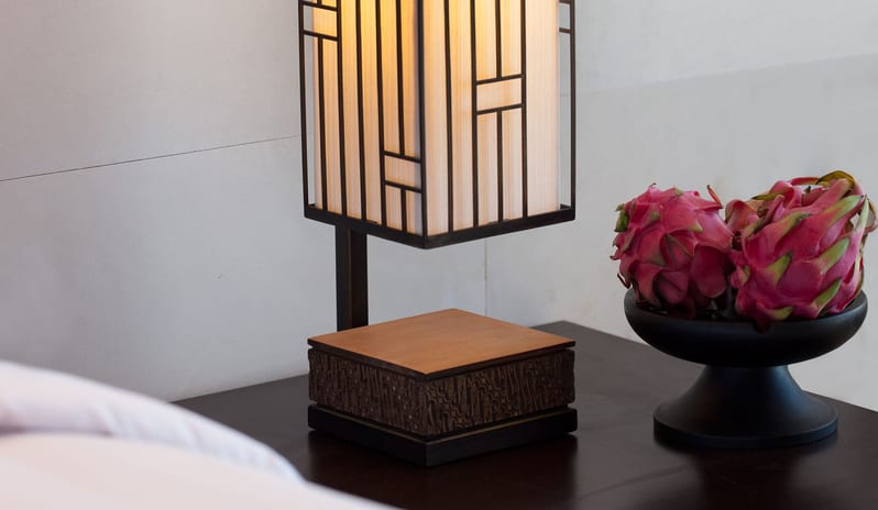 ALILA TERRACE SUITE BEDSIDE